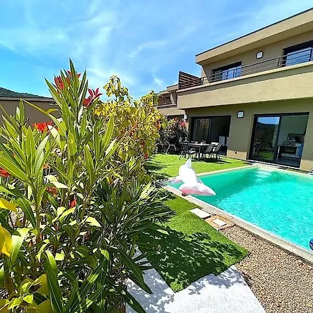 3 Holiday home Favone