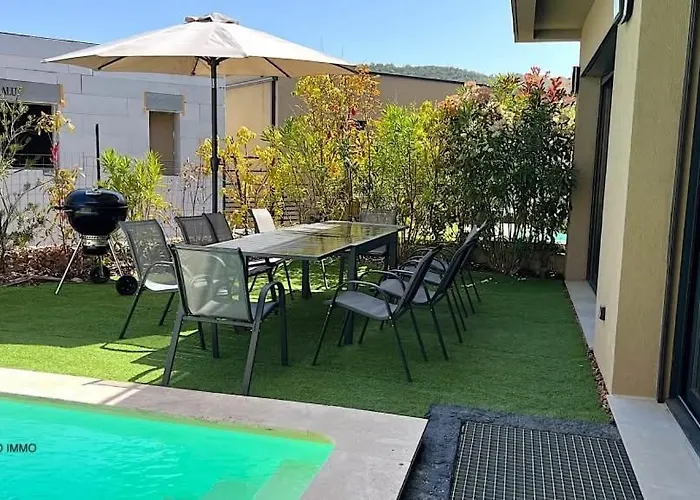 بيت للعطل 3 *