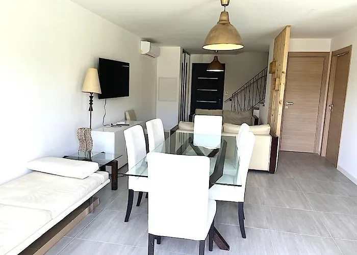 3 بيت للعطل فافون